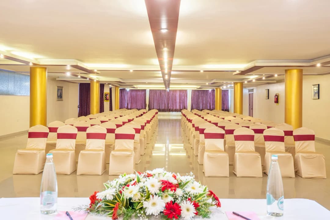 poppys kodaikanal banquet hall