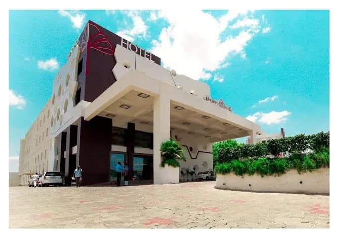 Best Hotels in Madurai Near Meenakshi Temple